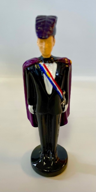 TEC-400P - Commander Color Corps Statue (Purple)